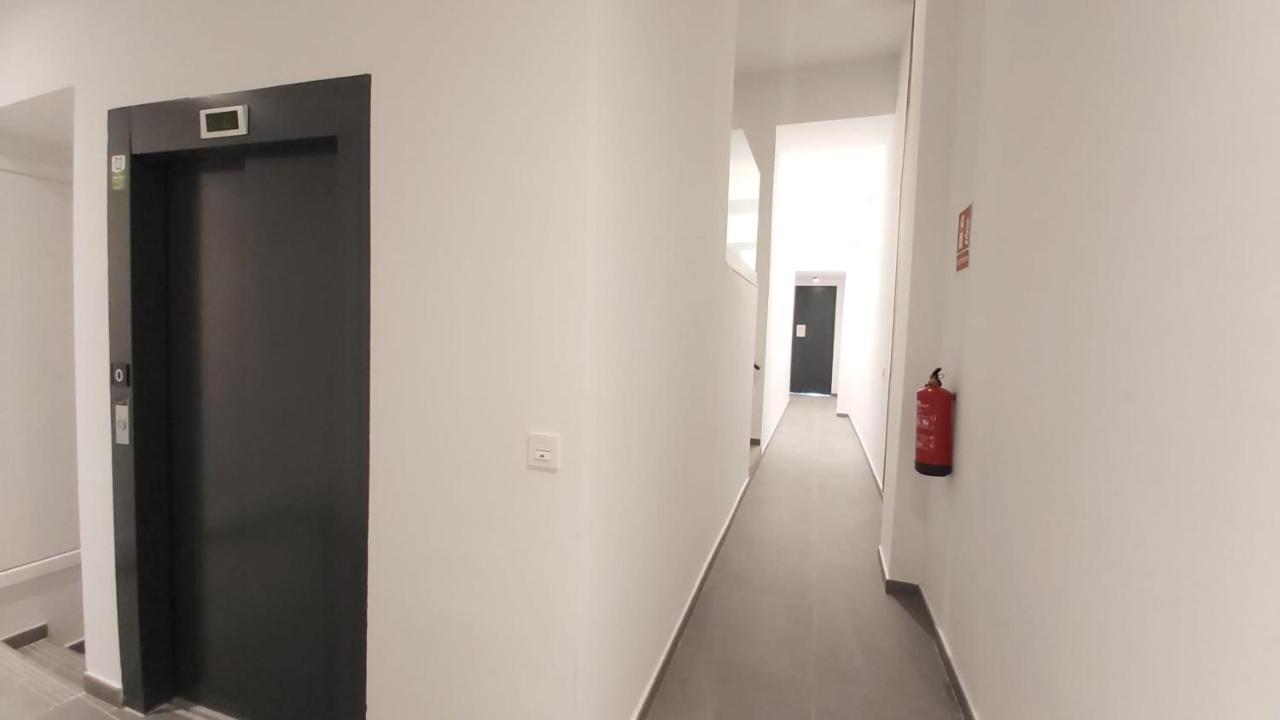 דירות מאלגה Del Parque Flats Urban Adults Luxury מראה חיצוני תמונה