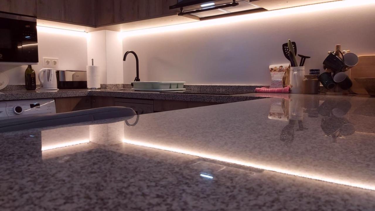 דירות מאלגה Del Parque Flats Urban Adults Luxury מראה חיצוני תמונה